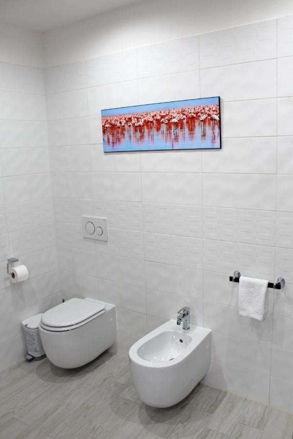 Flamingo Luxury Apartment Ajpsardinia カリアリ エクステリア 写真